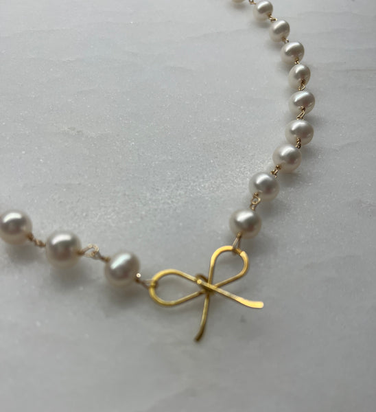 Freshwater Pearl Necklace with Gold Bow